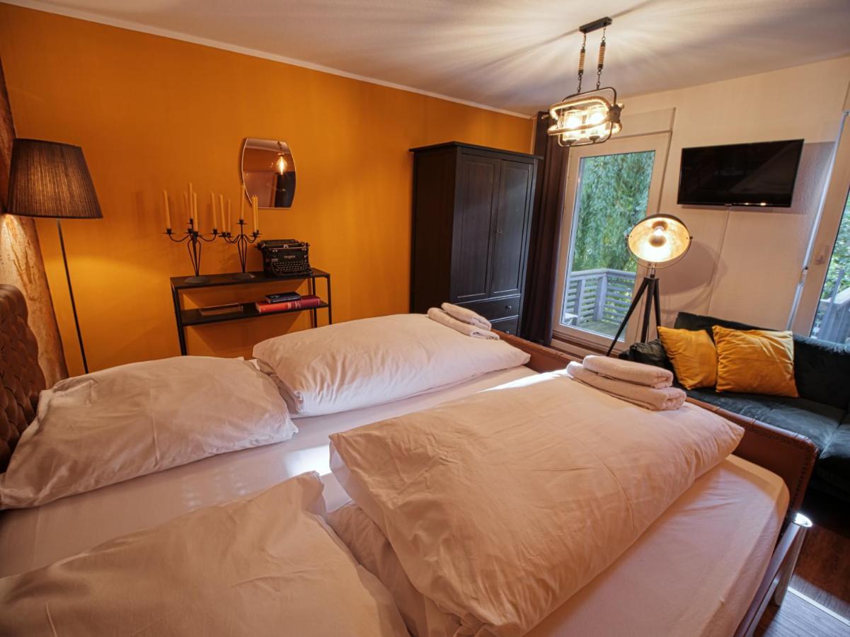 Three B'S Bed And Breakfast Berge  Eksteriør billede